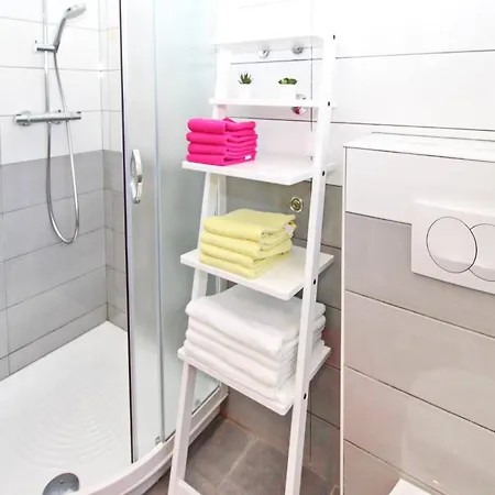 Mihaela Apartment
