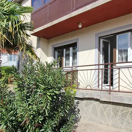 Mihaela Apartment
